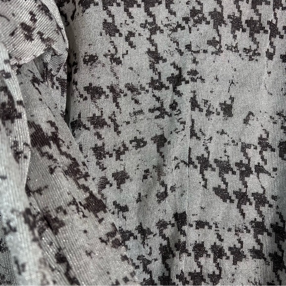 Maurices Gray Long Sleeve Fitted Top - Picture 5 of 5